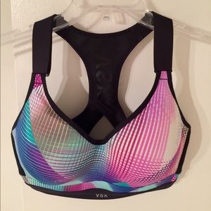 Victoria's Secret maximum support sports bra, 32DD